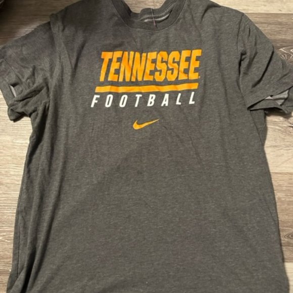 Tops - Tennessee Football shirt XL